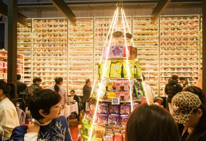 品“骨折价”！许多市民满载而归真正享受到红利ag真人平台第一游戏上海这里人气爆棚多款商(图6)