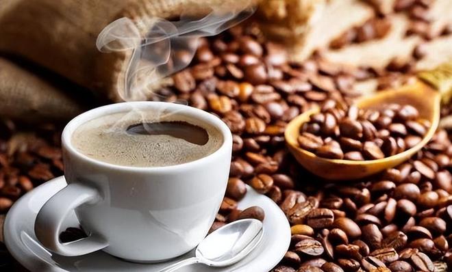 萄酒死磕“又酸又涩”终被消费者抛弃？AG真人登录10年跌9成产量中国葡(图4)