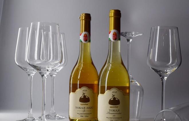 萄酒死磕“又酸又涩”终被消费者抛弃？AG真人登录10年跌9成产量中国葡(图8)